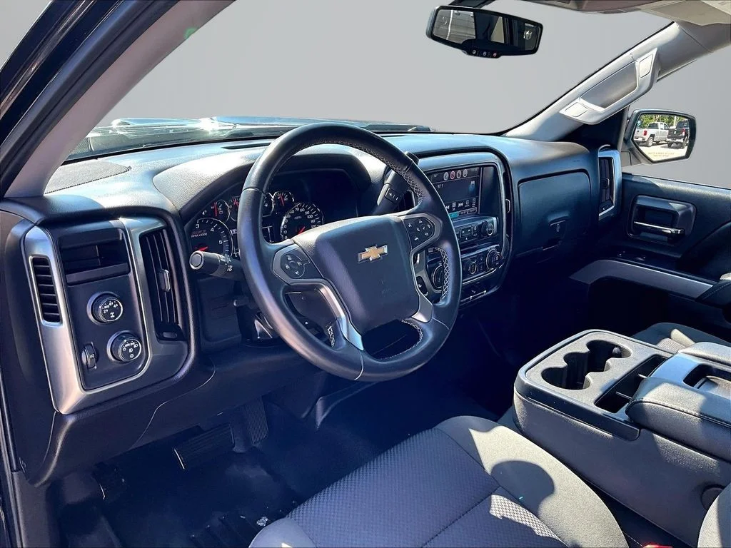 Used 2016 Black Chevrolet LT image 15
