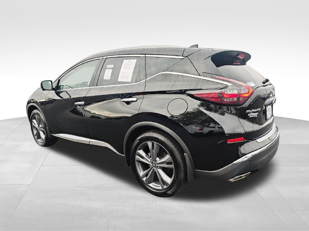 Used 2024 Black Nissan Platinum image 3