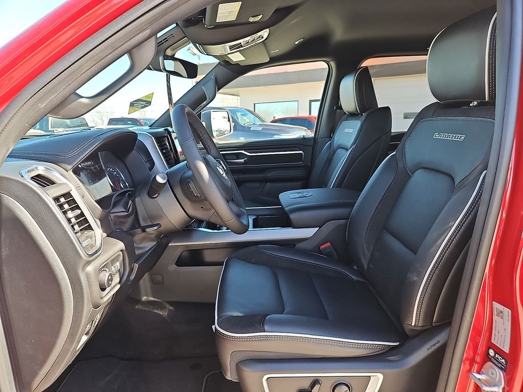 New 2026 Molten Red Pearl-Coat Exterior Paint RAM Laramie image 15