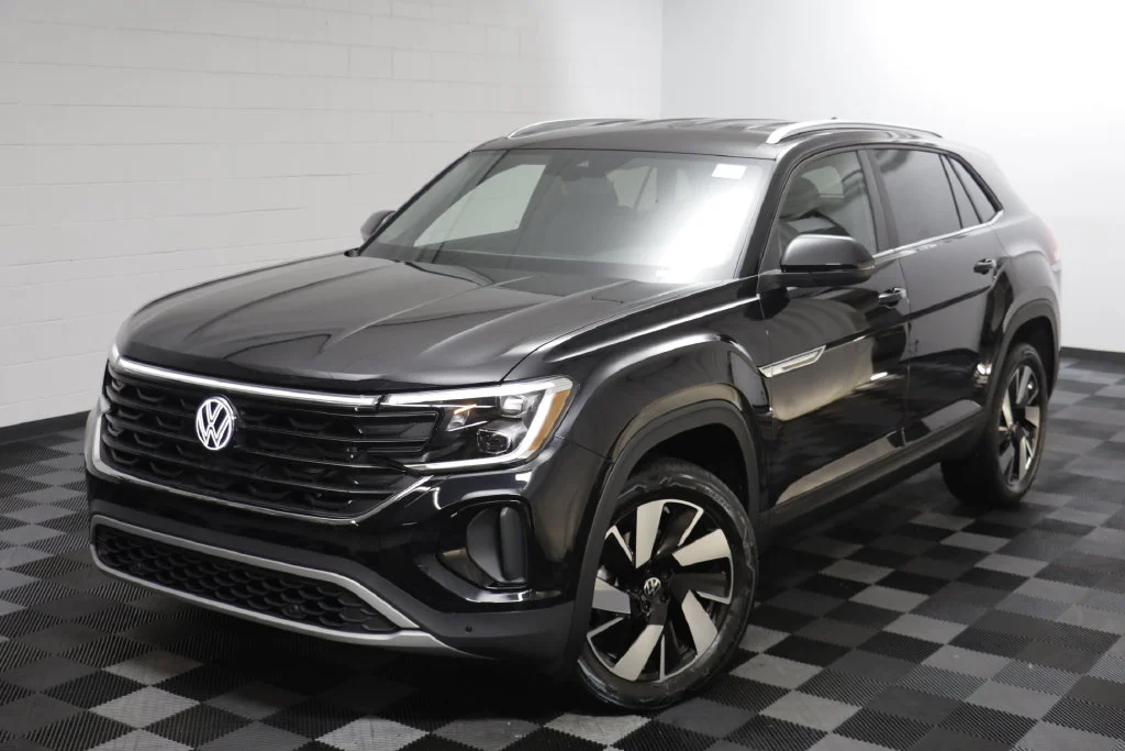 New 2026 Black Pearl Volkswagen SE w/Technology image 2