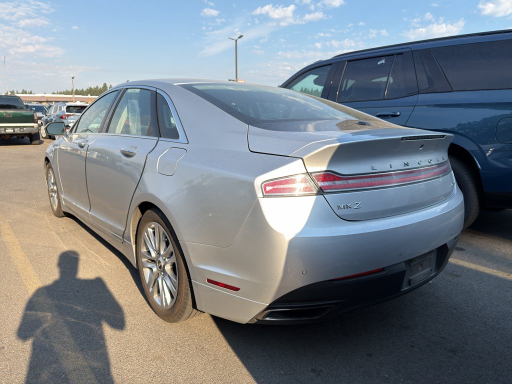 Used 2013 Ingot Silver Lincoln Base image 5