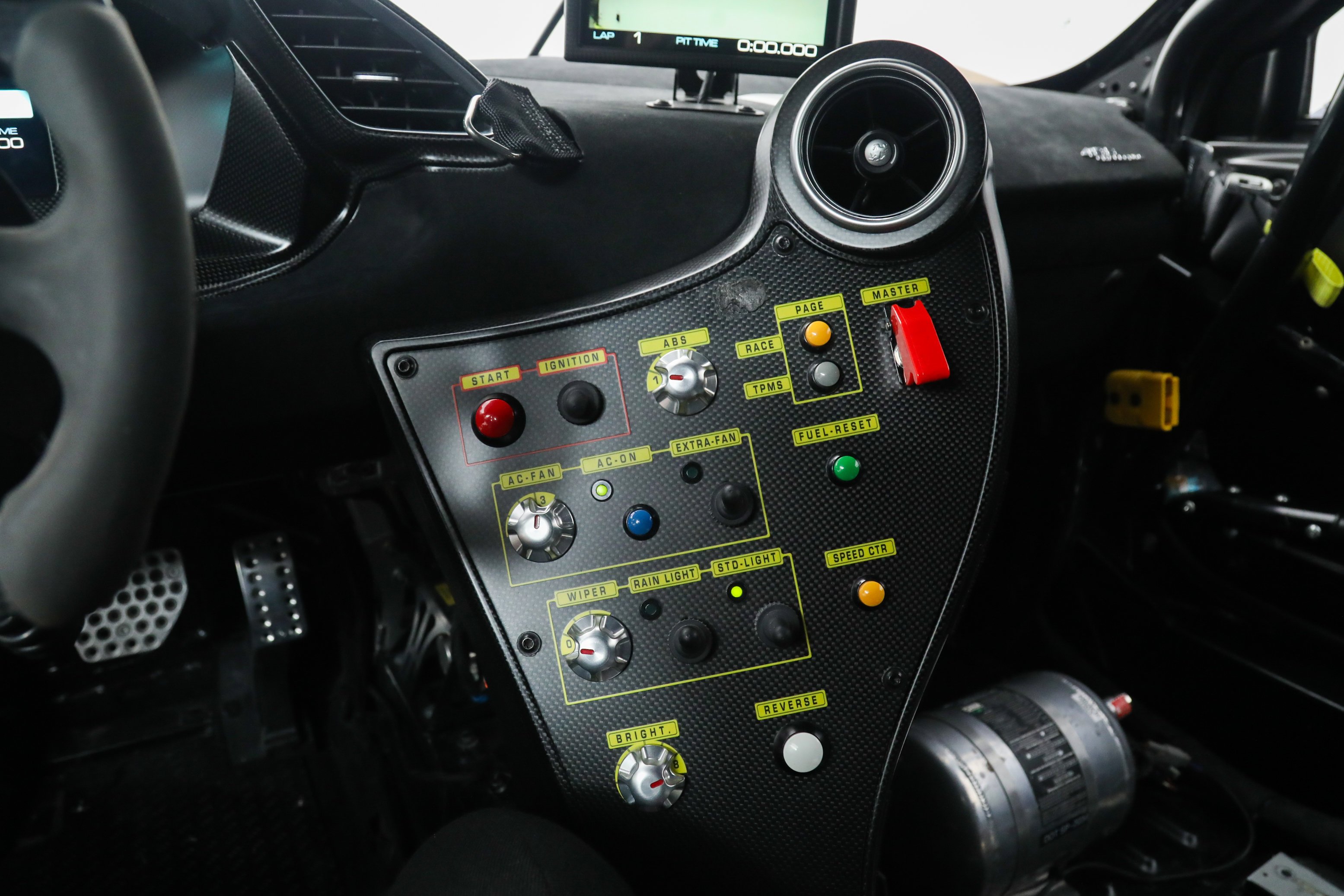 Used 2022 Blue Ferrari  image 27