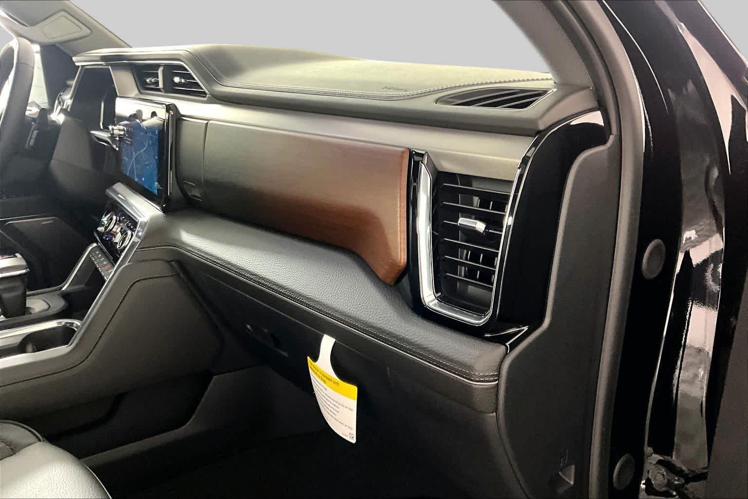 Used 2026 Onyx Black GMC Denali image 18