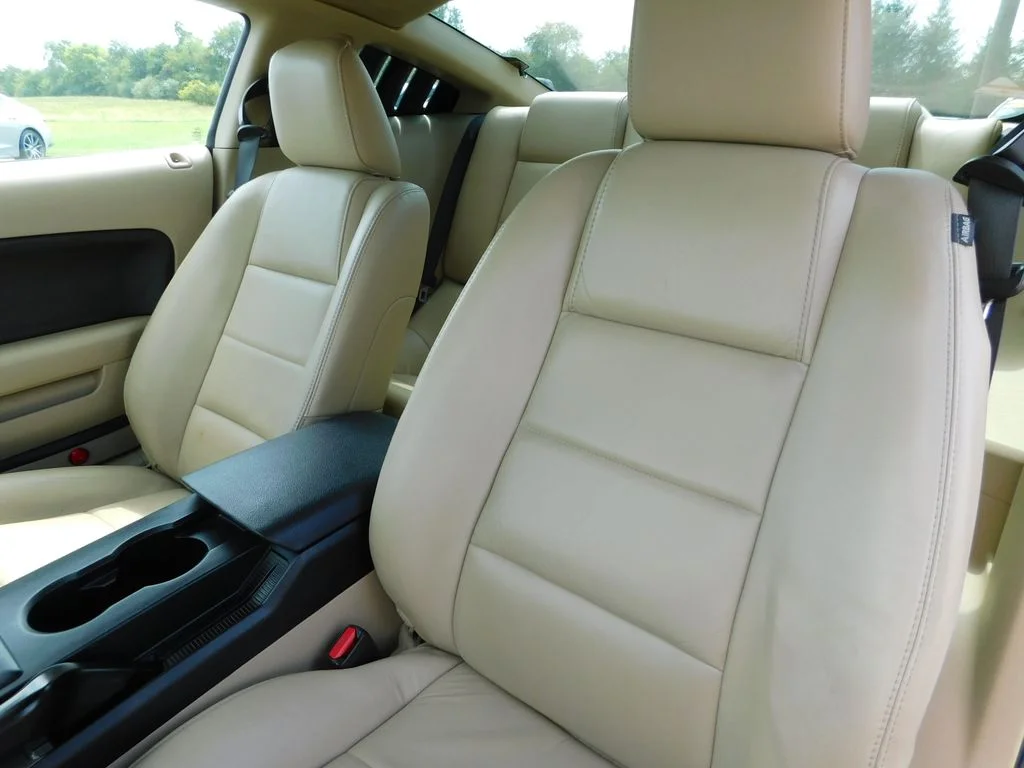 Used 2008 Black Ford V6 Premium image 15