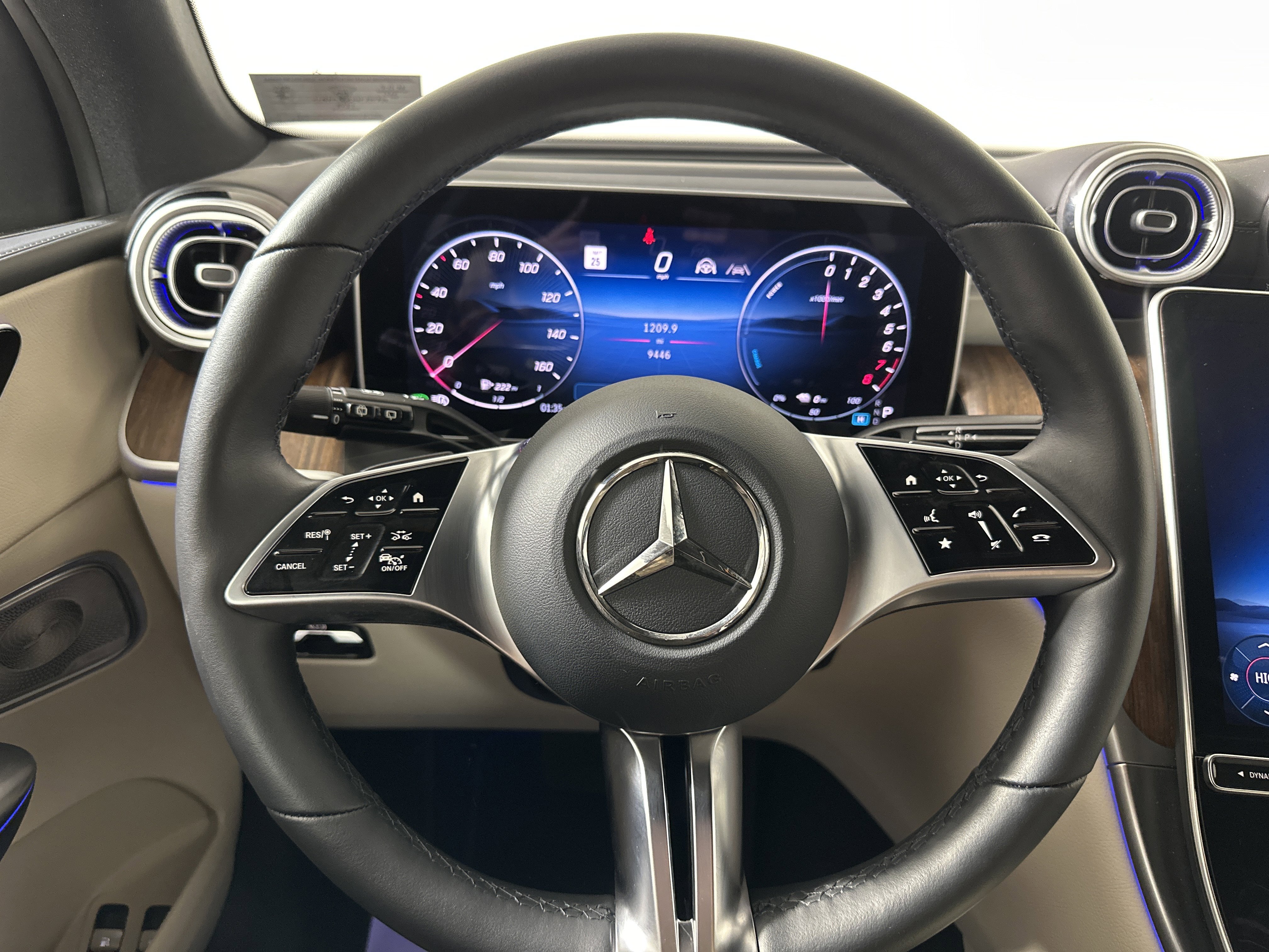 2025 Mercedes-Benz GLC Base - Photo 12