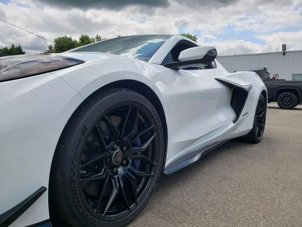 New 2026 Arctic White Chevrolet 3LZ image 18