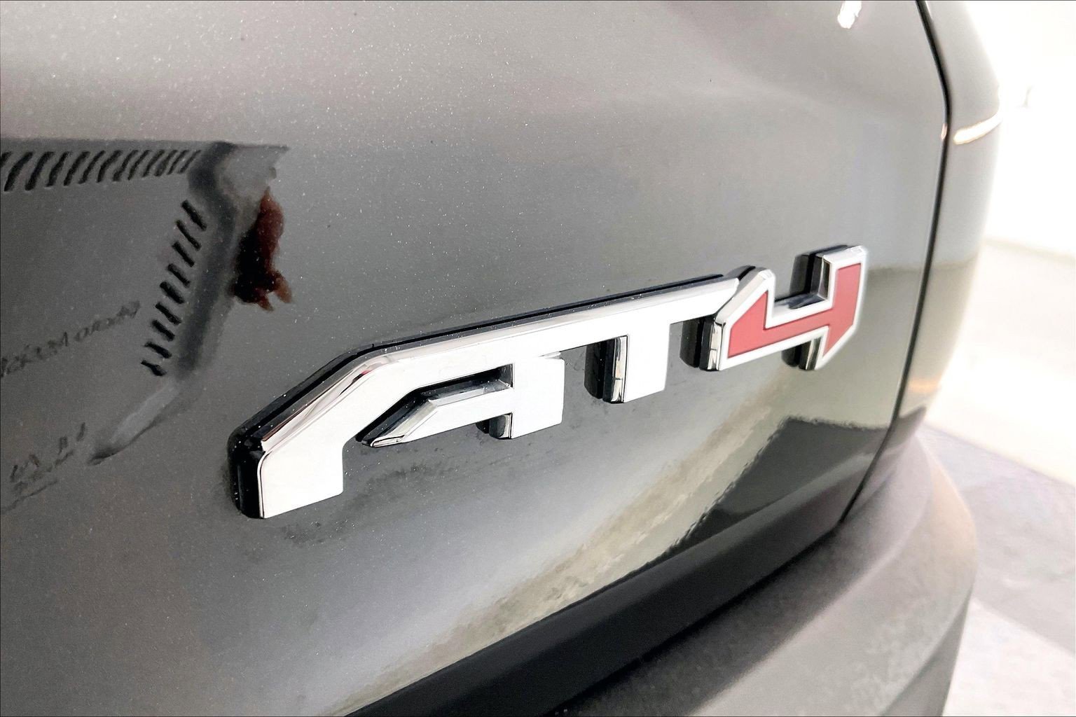 2026 GMC Acadia AT4 - Photo 7