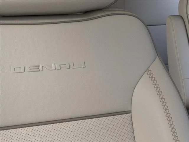 2026 GMC Yukon Denali - Photo 21