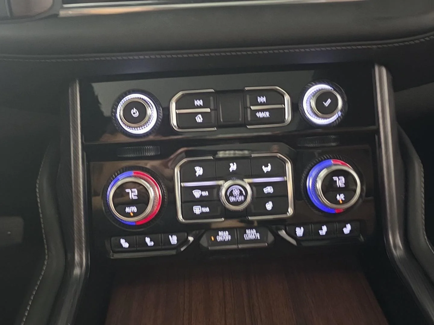 Used 2023 Titanium Rush Metallic GMC Denali Ultimate image 24