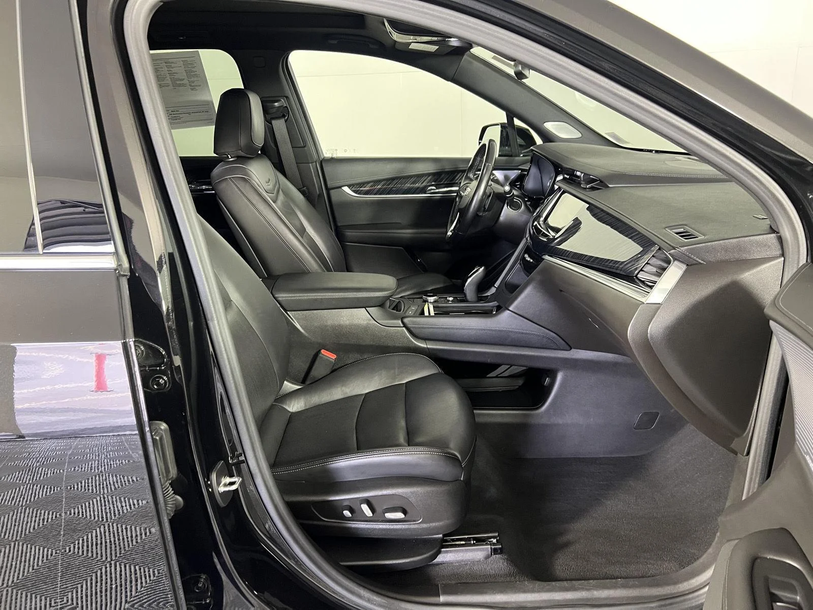 Used 2023 Stellar Black Metallic Cadillac Premium Luxury image 6