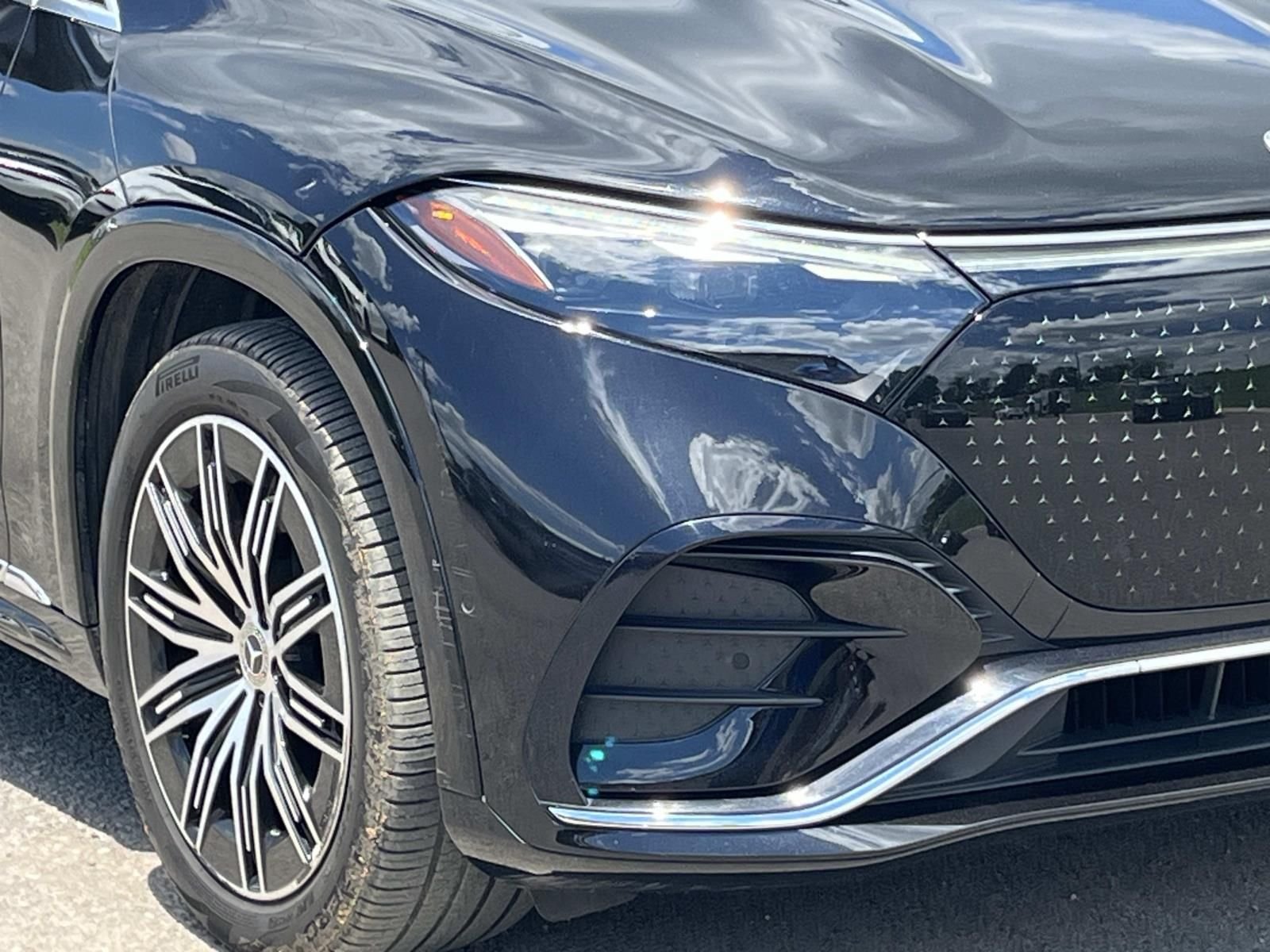 Certified Used 2023 Obsidian Black Metallic Mercedes-Benz 580 image 9