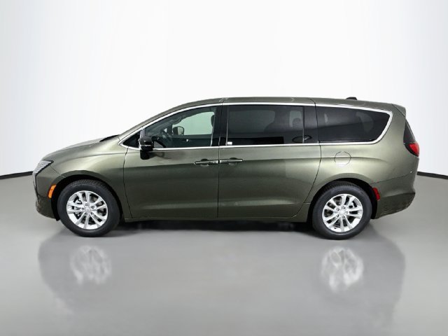 New 2027 Olive Green Pearl-Coat Paint Chrysler Select image 4