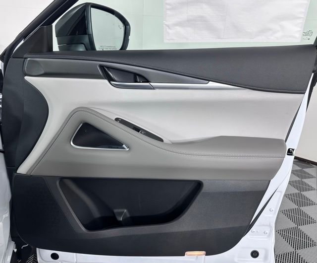 Certified Used 2026 White INFINITI LUXE image 27