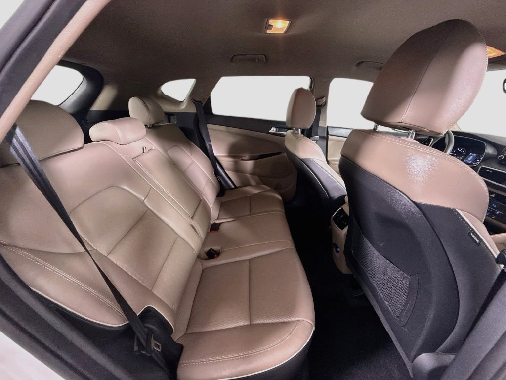 Used 2019 White Pearl Hyundai Limited image 23