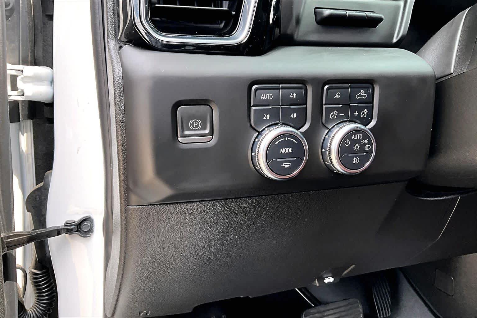 Used 2023 White Frost Tricoat GMC Denali Ultimate image 36