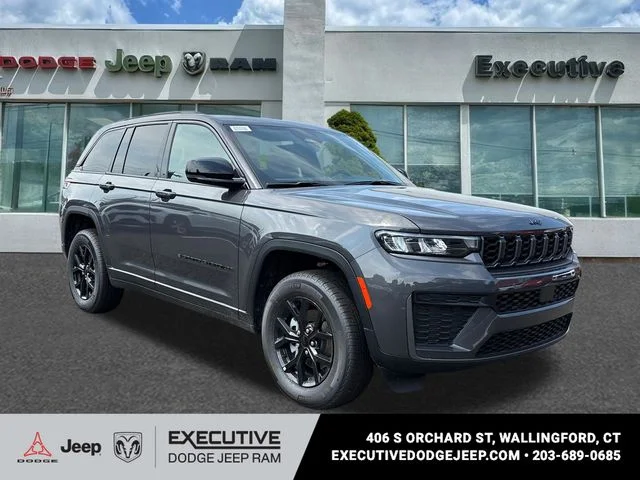 New 2026 Baltic Gray Metallic Clear-Coat Exterior Paint Jeep Altitude image 5