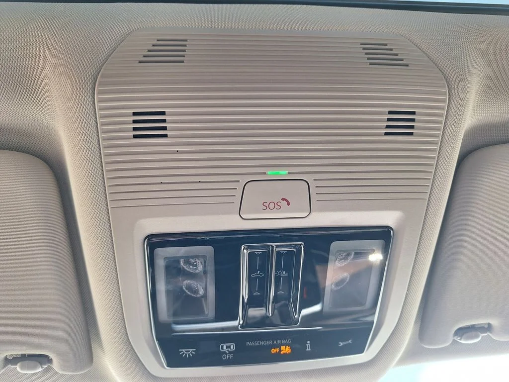 New 2026 White Volkswagen SE w/Technology image 19