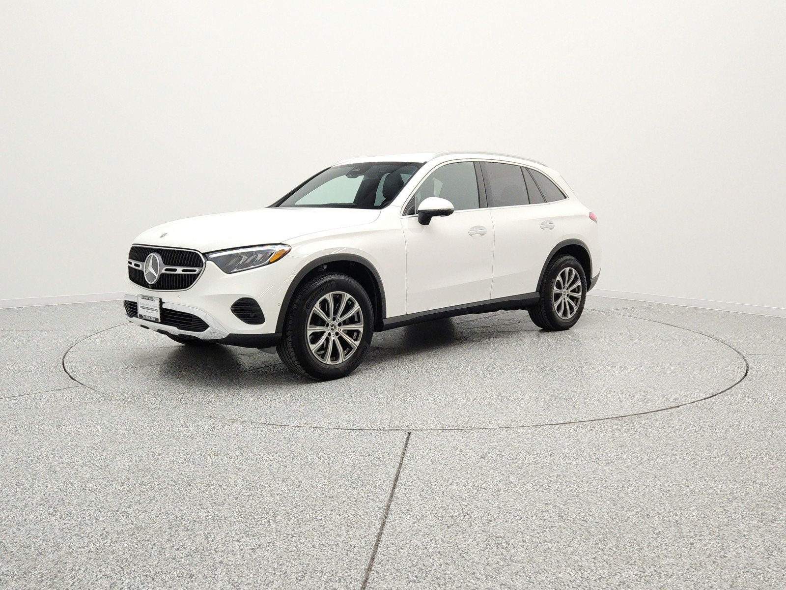2026 Mercedes-Benz GLC GLC 300's photo