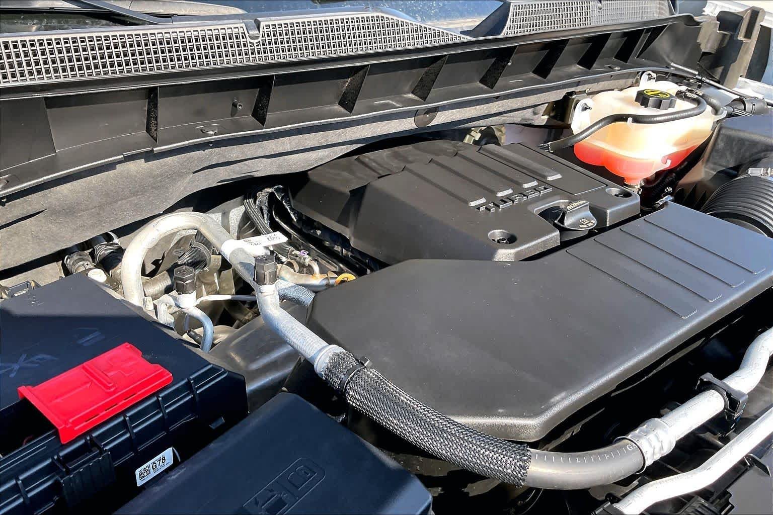 2025 Chevrolet Silverado 1500 Custom - Photo 32