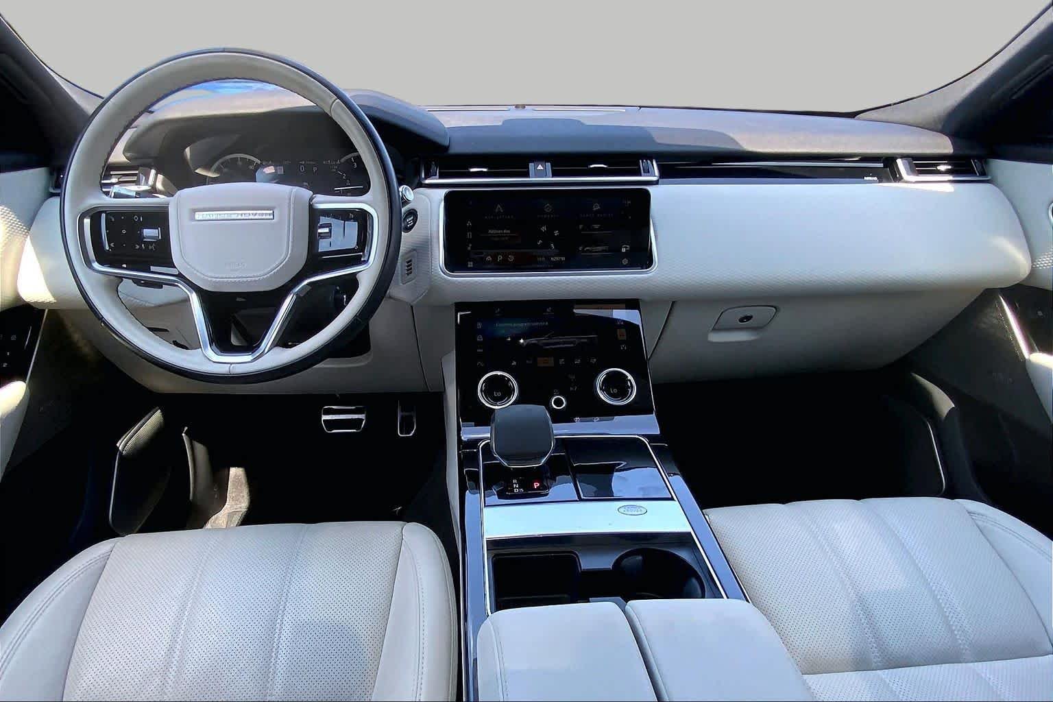 Used 2023 Hakuba Silver Metallic Land Rover R-Dynamic S image 16