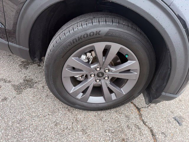 Used 2024 Black Metallic Ford XLT image 39