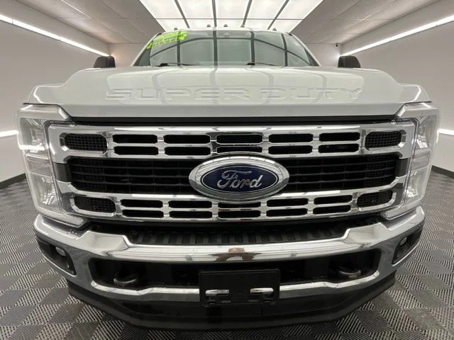 Used 2023 White Ford XLT image 2