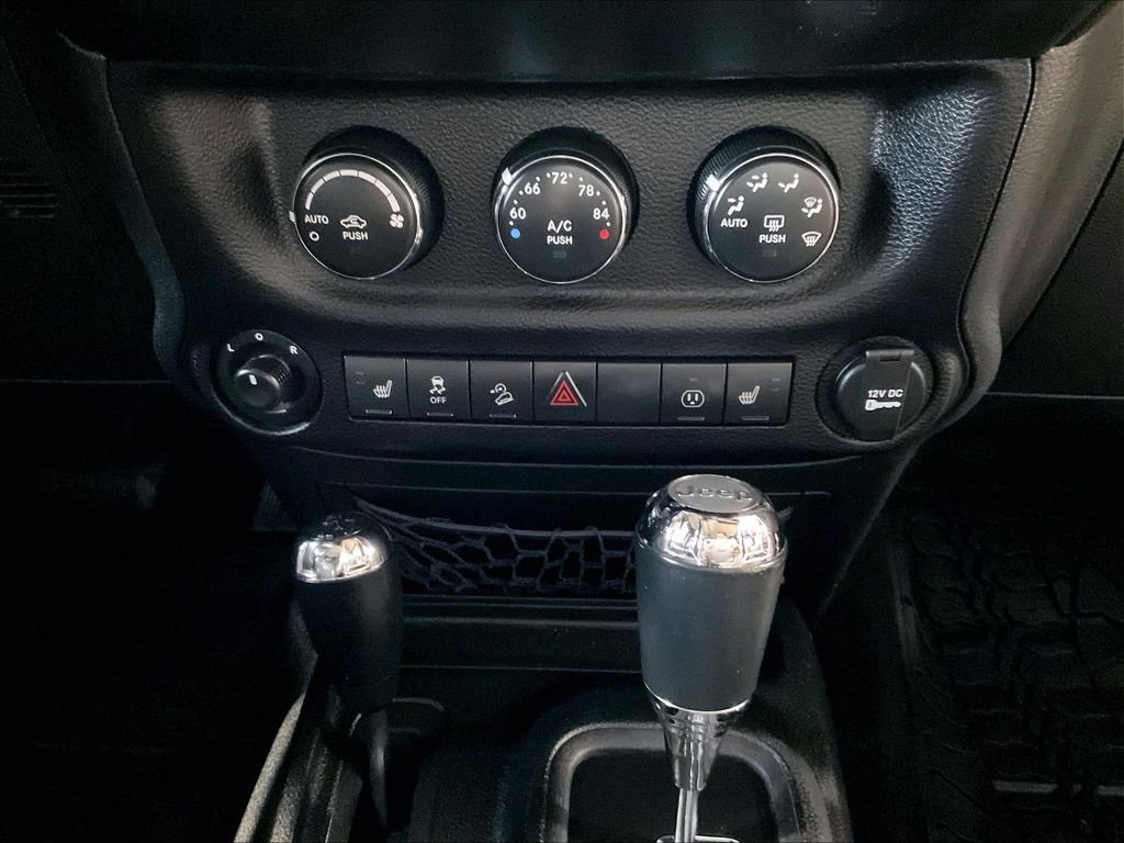 Used 2017 Black Jeep Unlimited Sahara image 12