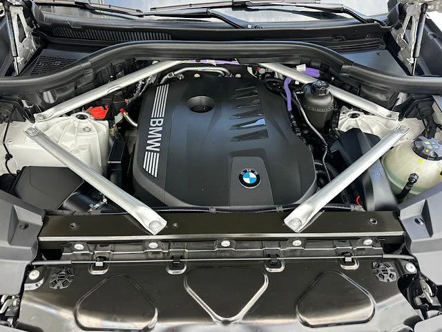 Certified Used 2025 Mineral White Metallic BMW xDrive40i image 11