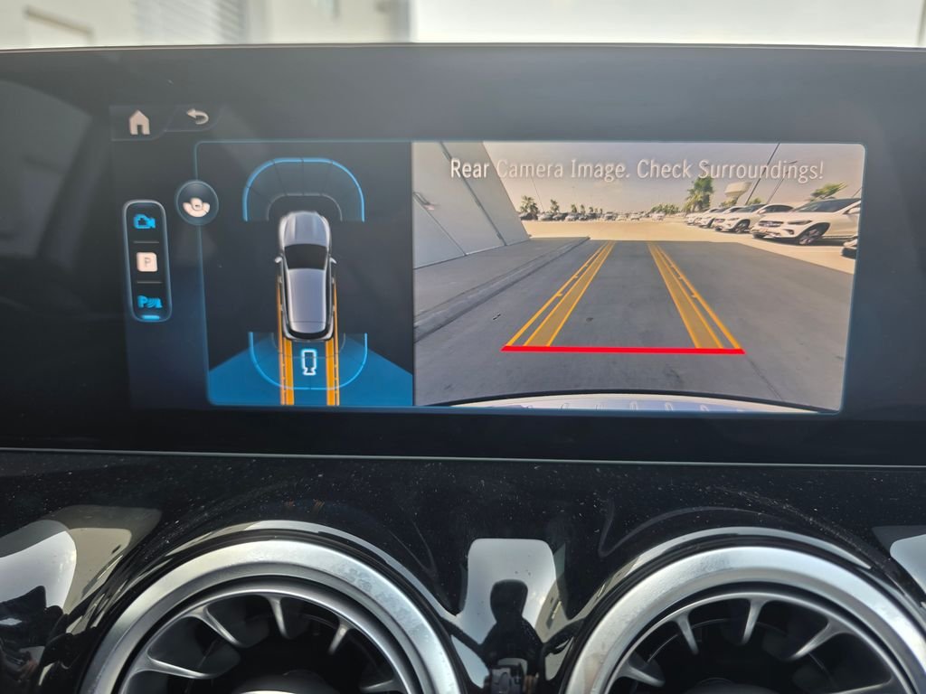 New 2026 Polar White Mercedes-Benz GLA 250 image 25