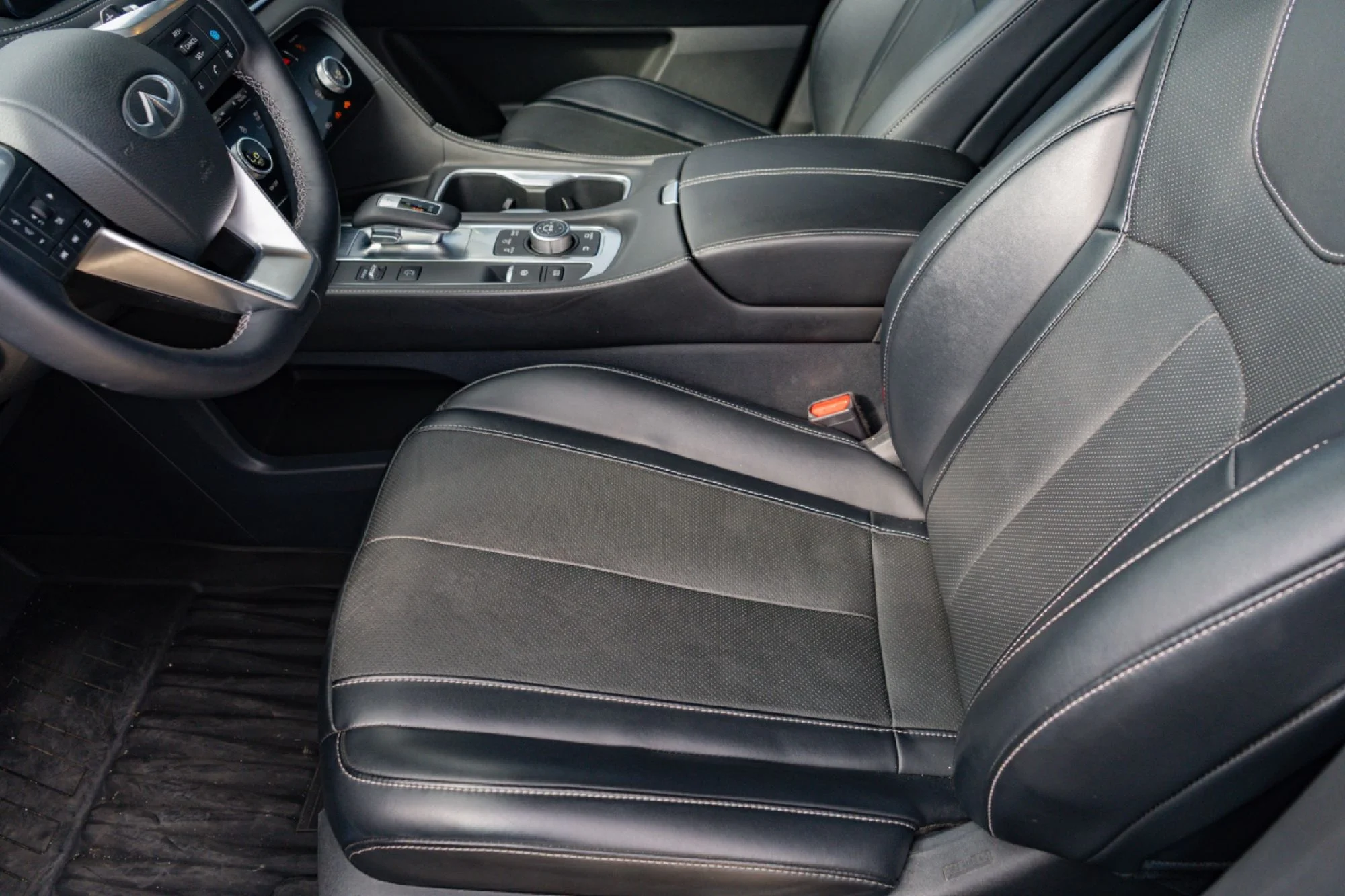 Certified Used 2023 Blue INFINITI Sensory image 9