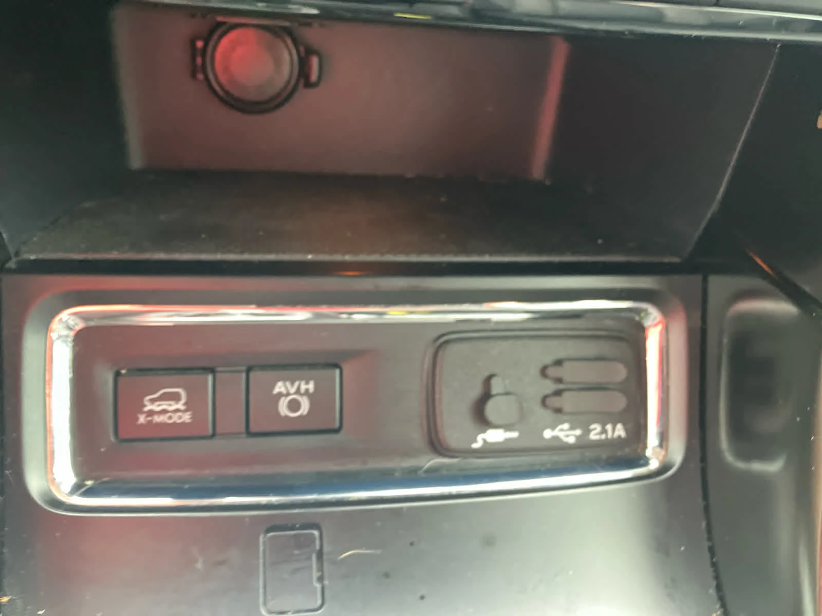 Used 2022 Ice Silver Metallic Subaru Onyx Edition image 30
