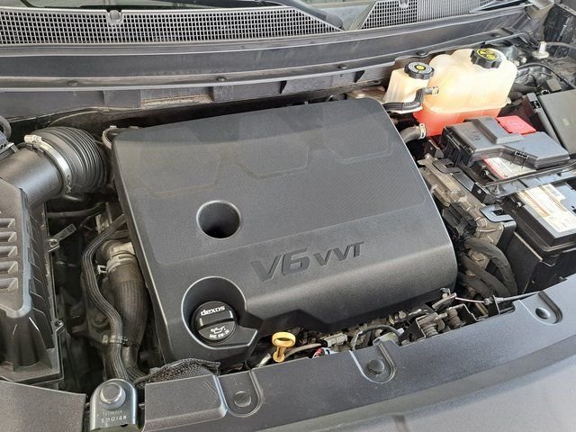 Used 2019 Gray Chevrolet 3LT image 34