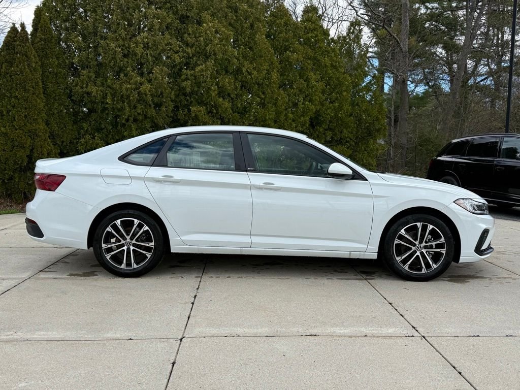 New 2026 White Volkswagen 1.5T Sport image 7