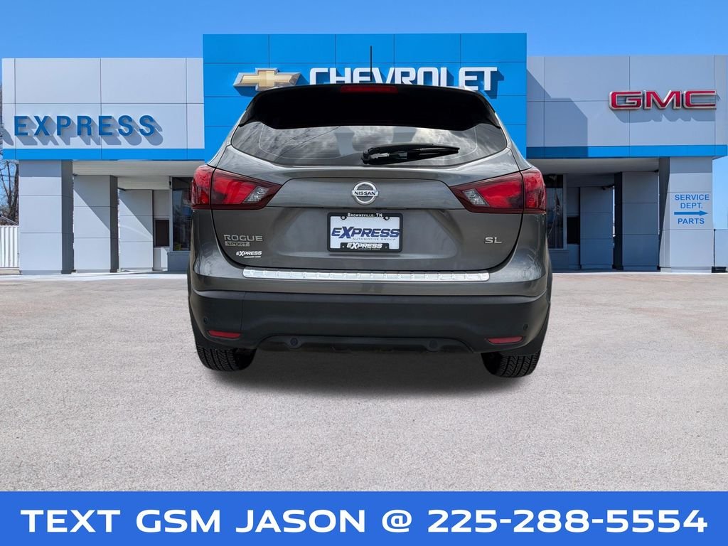 Used 2019 Gray Nissan SL image 4