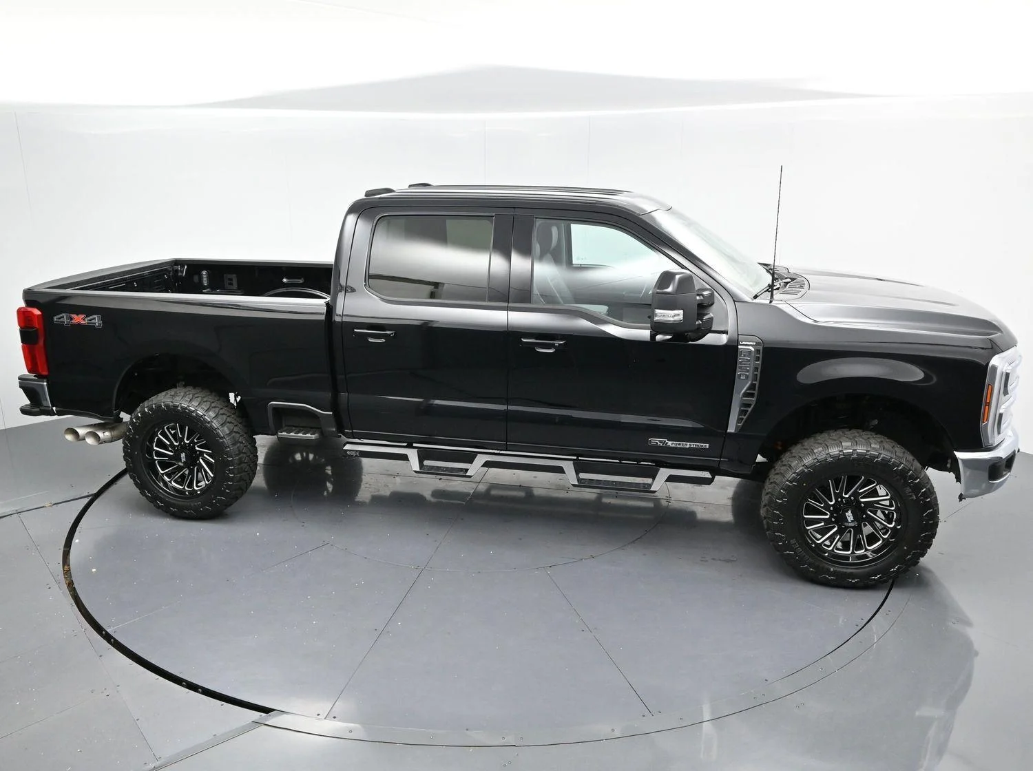 Used 2024 Agate Black Ford LARIAT image 40