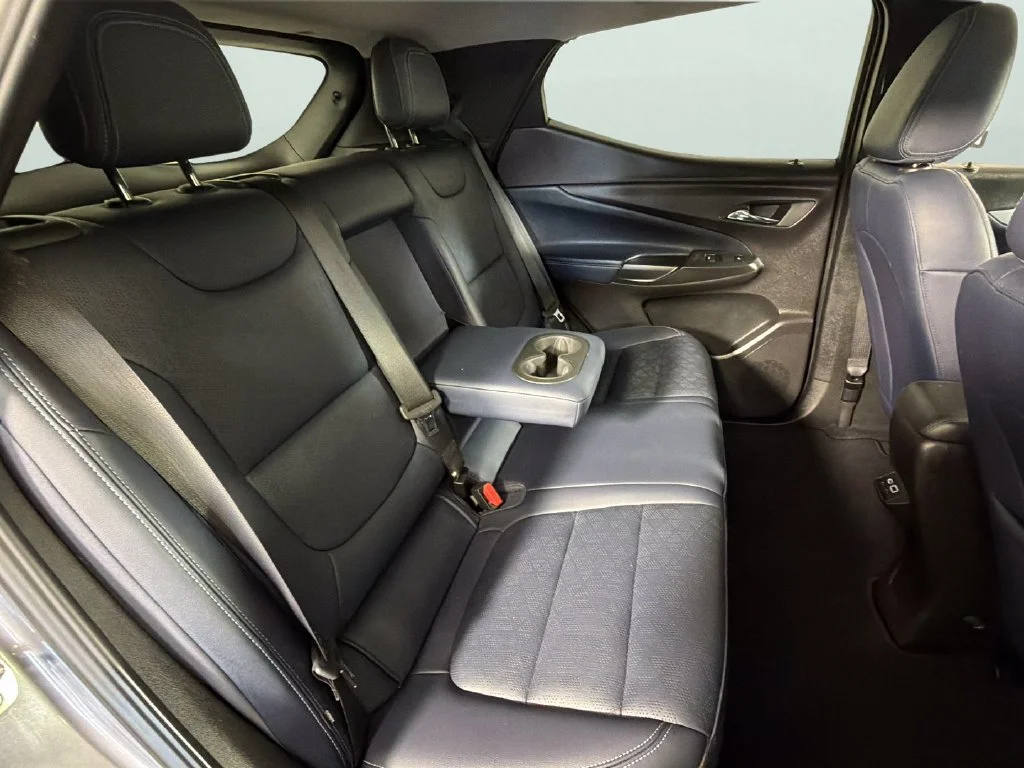Used 2022 GRAY GHOST METALLIC Chevrolet Premier image 31