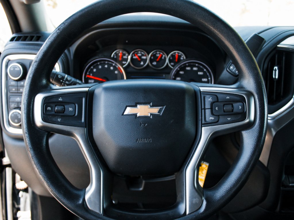 Used 2020 Shadow Gray Metallic Chevrolet LT image 11
