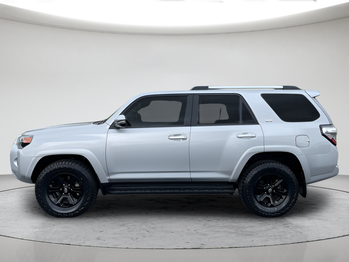 Certified Used 2020 Silver Toyota SR5 Premium image 8