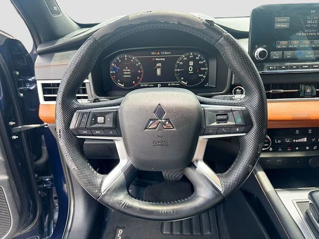 Used 2022 Blue Mitsubishi SEL image 11