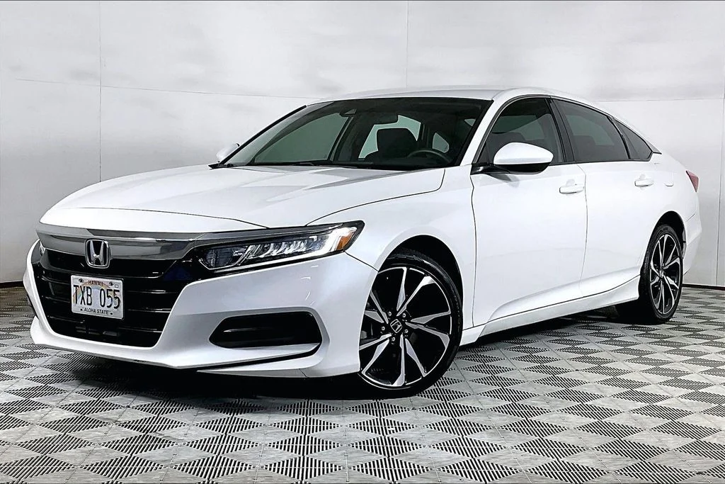 Used 2019  Honda LX image 1