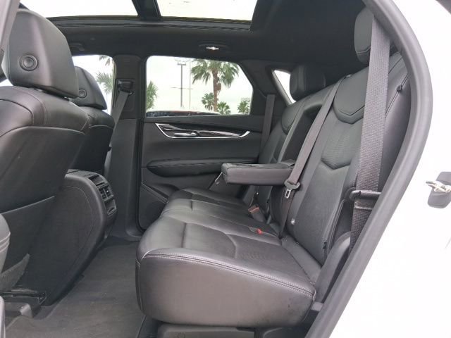 Used 2021 Crystal White Tricoat Cadillac Premium Luxury image 23