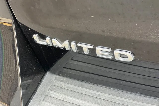 Used 2024 Black Metallic Ford Limited image 37