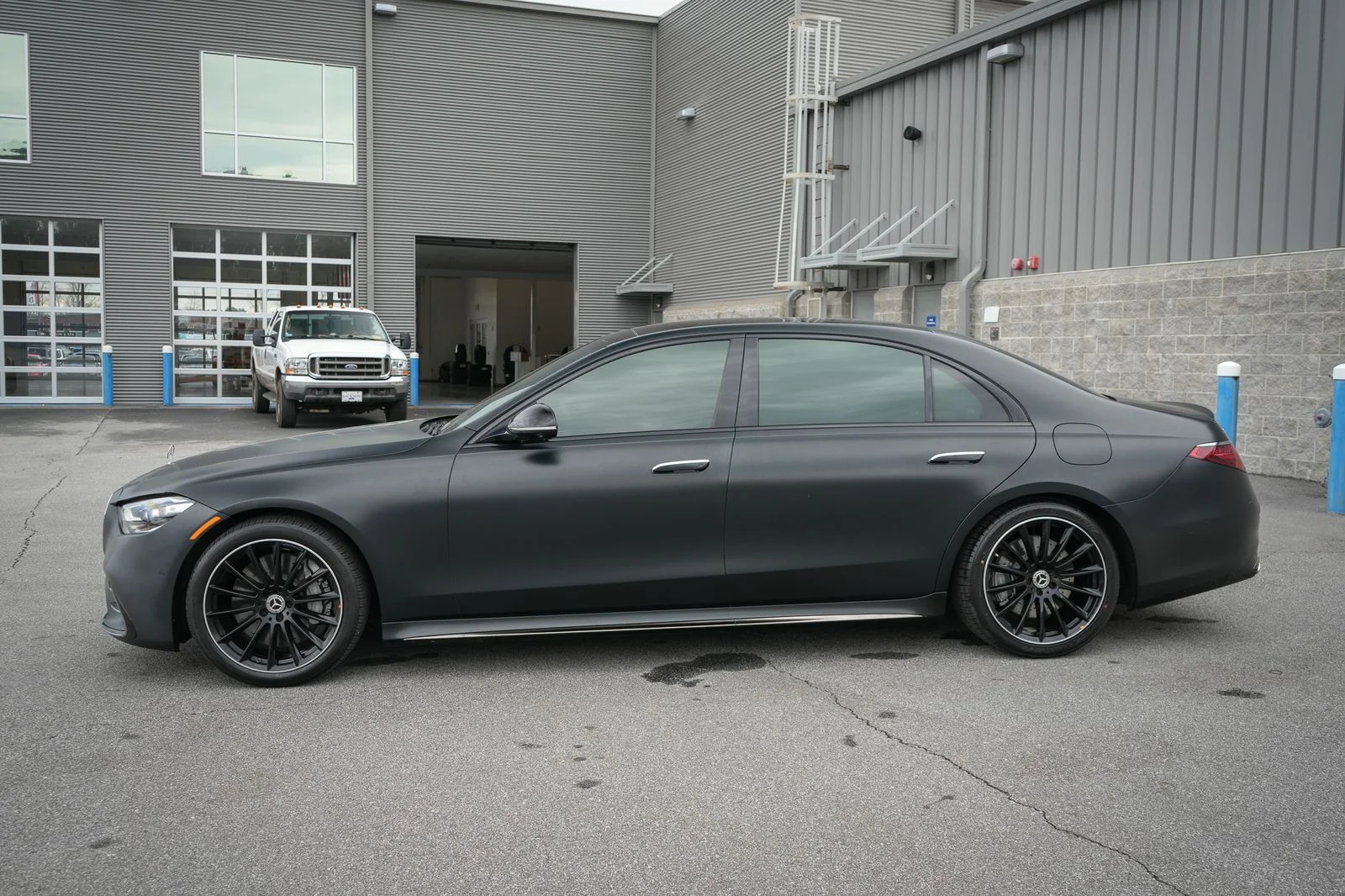 Used 2023 Black Mercedes-Benz S 580e image 13