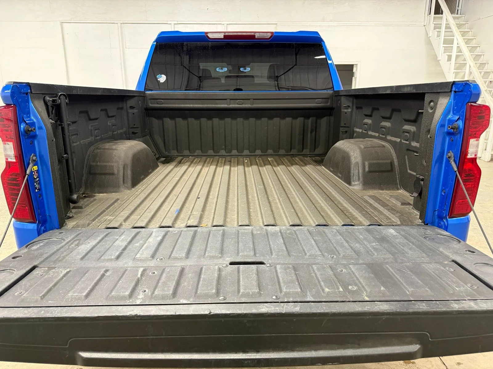 Used 2025 Blue Chevrolet Custom image 10