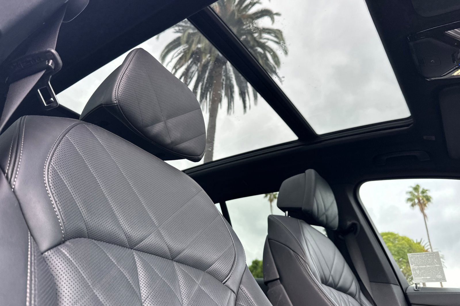 Used 2024 Skyscraper Grey Metallic BMW xDrive40i image 16