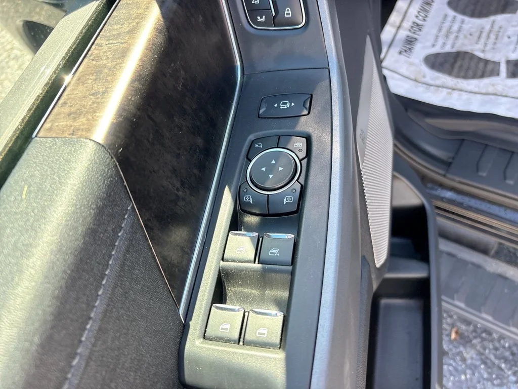 Certified Used 2024 Agate Black Metallic Ford Lariat image 29