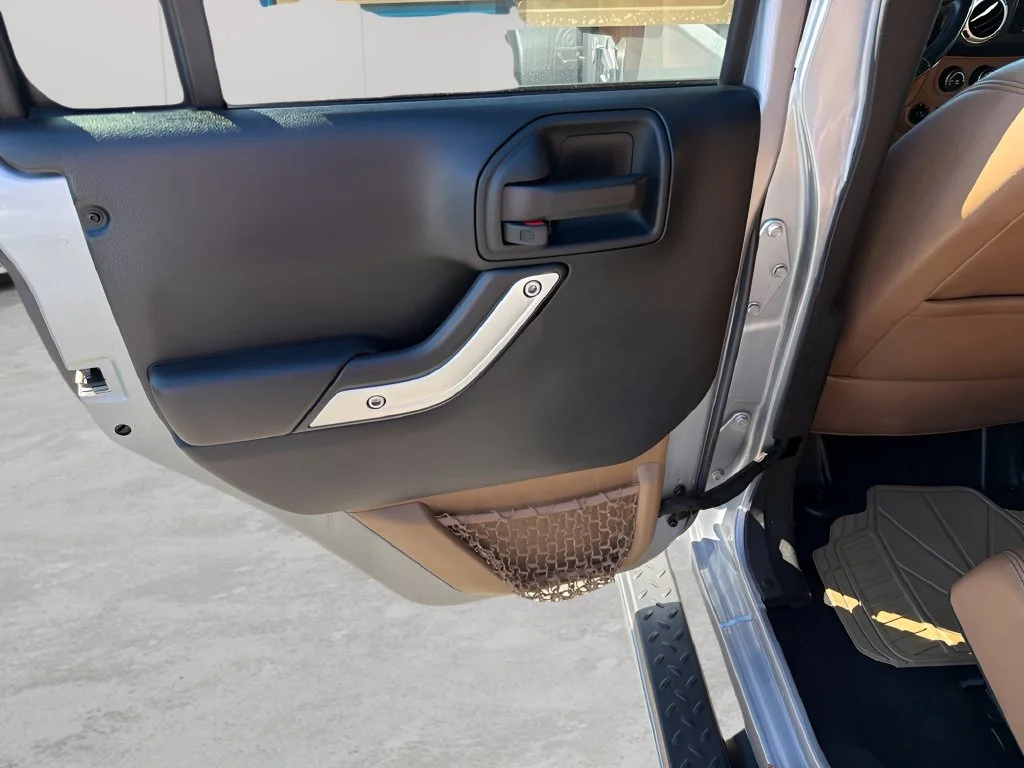 Used 2016 Billet Silver Metallic Clearcoat Jeep Unlimited Rubicon image 11