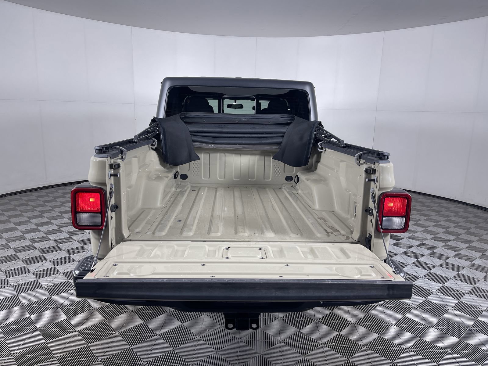 Used 2022 Limited Edition Gobi Clearcoat Jeep Willys image 25