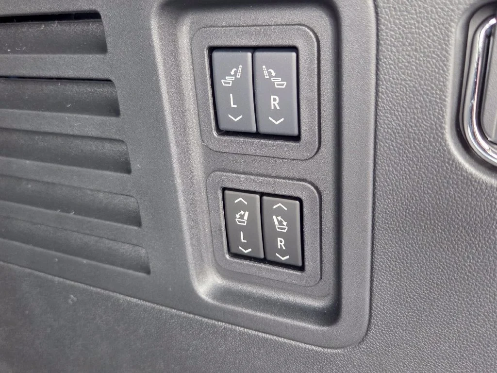 New 2026 Polar White Tricoat Chevrolet High Country image 38