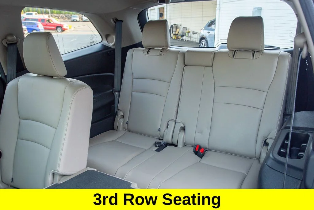 Certified Used 2017 White Diamond Pearl Honda AWD Touring image 18